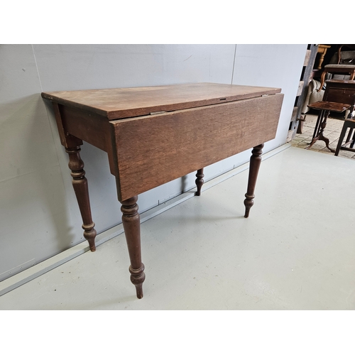 1112 - Drop Leaf Table