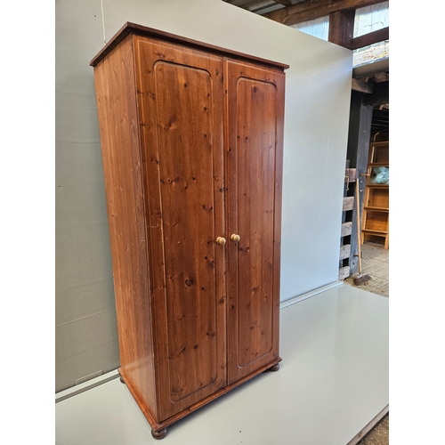 1139 - Pine Wardrobe H190cm W90cm D60cm