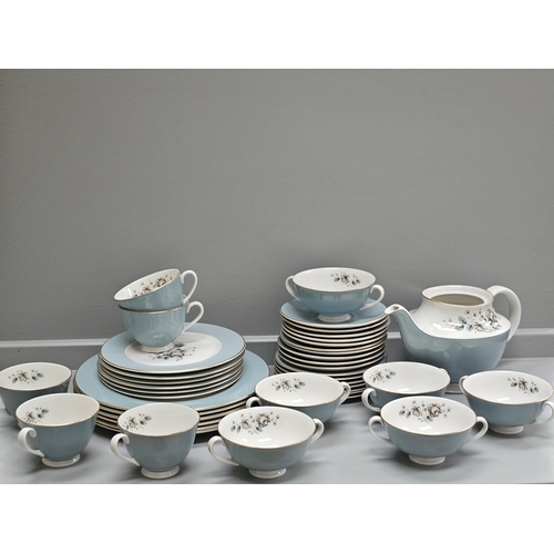 114 - Quantity Of Royal Doulton Rose Elegans TC1010 Dinner & Teaware & Royal Worcester Contessa Tureen Etc