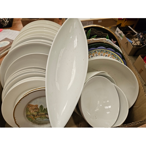 207 - Box Including Assorted White Plates & Bowls & Other Plates