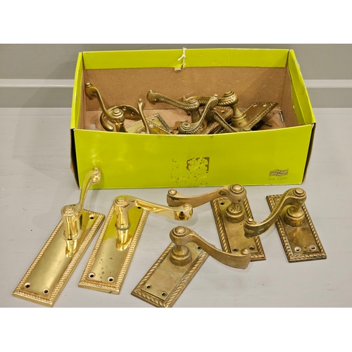 256 - Box Of Brass Handles