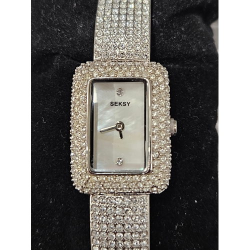 518 - Sekonda Seksy Wrist Watch