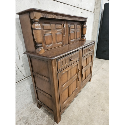 650 - Oak Court Cupboard/Sideboard H126cm W122cm D49cm