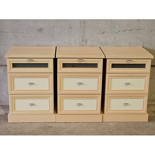 662 - 3 Reproduction Bedside Drawers