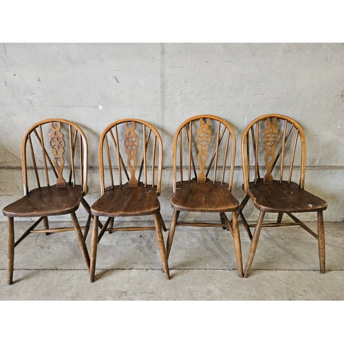 681 - 4 Oak Wheelback Chairs