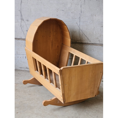 694 - Reproduction Oak Rocking Cradle H85cm W91cm D54cm