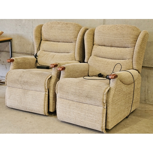 732 - 2 Electric Recliner Chairs