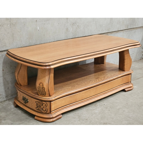 819 - Reproduction Oak Coffee Table H53cm W128cm D64cm