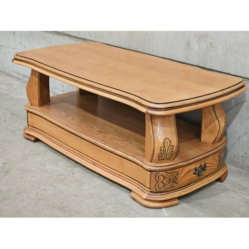 819 - Reproduction Oak Coffee Table H53cm W128cm D64cm