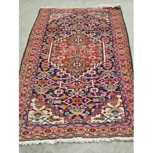 833 - Handmade Wool Rug L203cm x W97cm