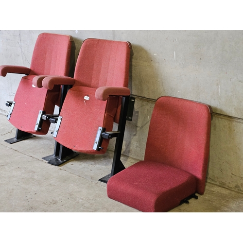 894 - 2 Cinema Seats Etc