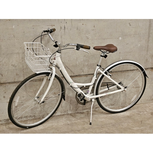 903 - White Raleigh Airlite Ladies Bicycle