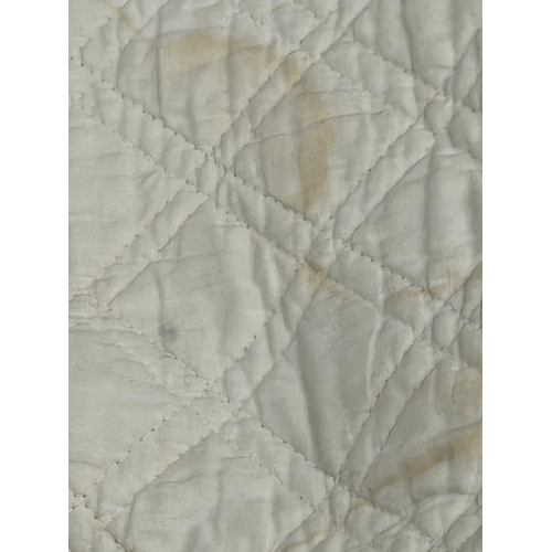 72 - Victorian Cream Quilt 254cm x 190cm (Slightly Marked)