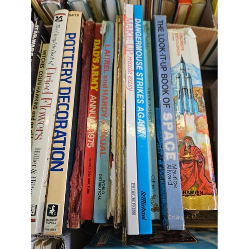 12 - 26 Volumes - Assorted Annuals, Children's Books Etc