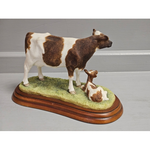 286 - Border Fine Arts 'Ayrshire Cow & New Calf' A1467 By Lesley McKenzie On Wood Base