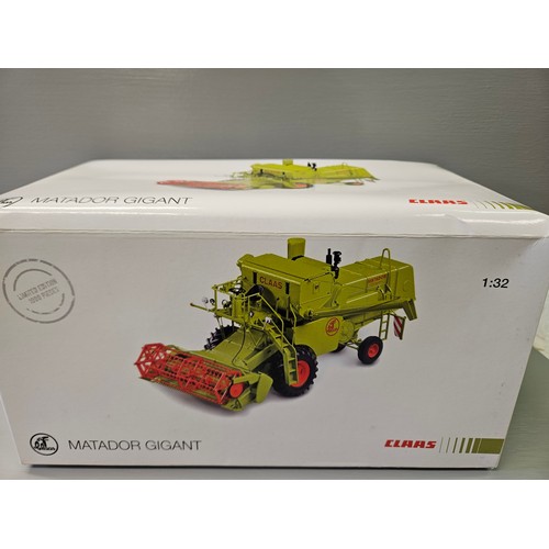 43 - Model Class Matador Gigant Combine Scale 1:32 (Damaged) With Original Box