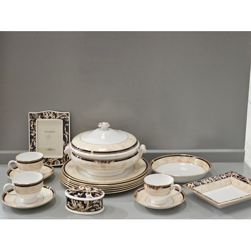 181 - 14 Pieces Of Wedgwood Cornucopia Dinner & Teaware, Photograph Frame, Dish & 2 Aynsley Vases