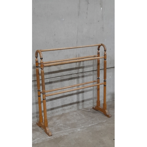 767 - Beech Towel Rail