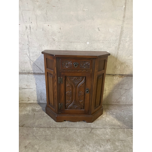 800 - Reproduction Cabinet H82cm W77cm D34cm