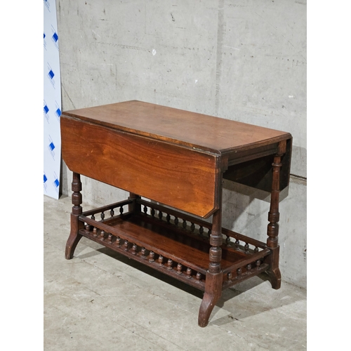 882 - Mahogany Drop Leaf Hall Table H70cm L90cm W90cm