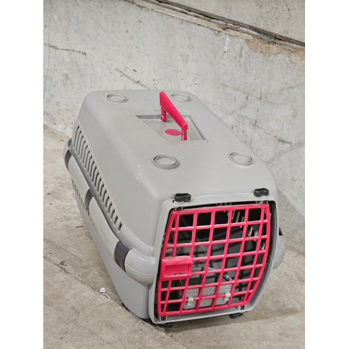 976 - Small Pet Carrier