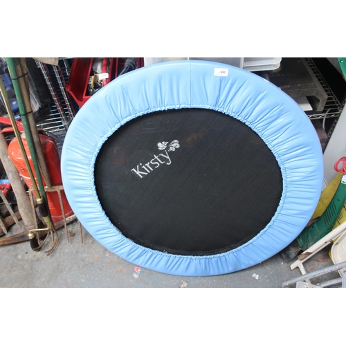 41 - EXERCISE TRAMPOLINE