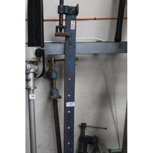 47 - 4 METAL SASH CLAMPS