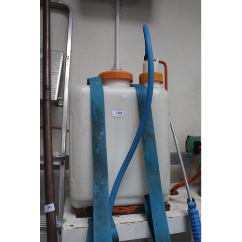 55 - GARDEN PLASTIC SPRAYER
