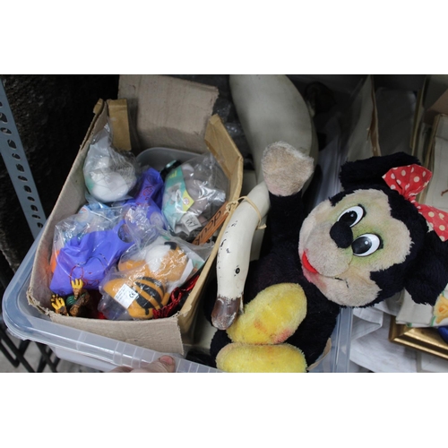 212 - BOX OF CUDDLY TOYS