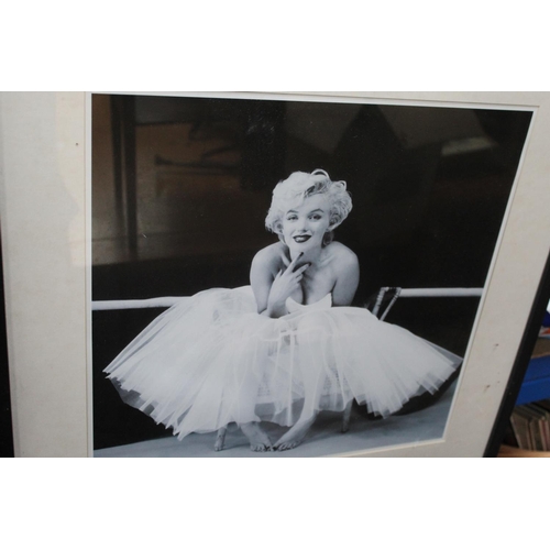 277 - FRAMED PICTURE OF MARYLIN MONROE