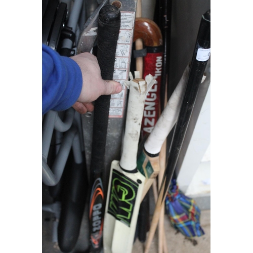 43 - SETS OF CRICKET BATS, POOL CUES AND HOCKEY STICKS