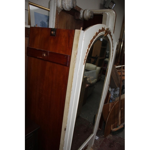 585 - VICTORIAN MAHOGANY COMPACTUM WARDROBE