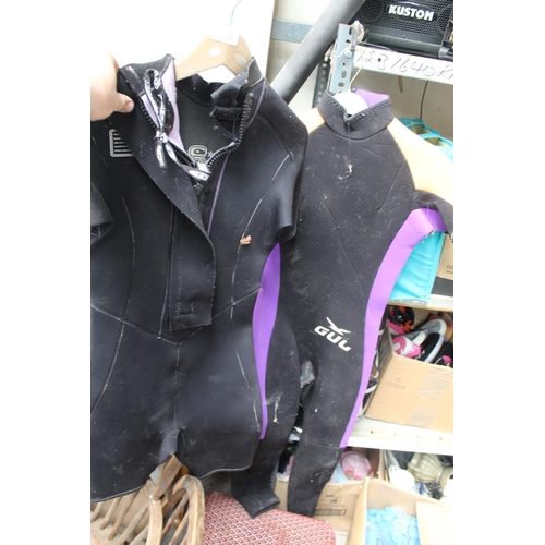 364 - 2 KIDS WETSUITS