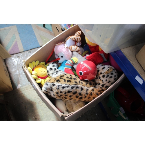 412 - LARGE BOX OF CUDDLY TOYS