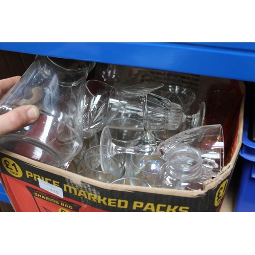 419 - BOX OF ASSORTED GLASSWARRE