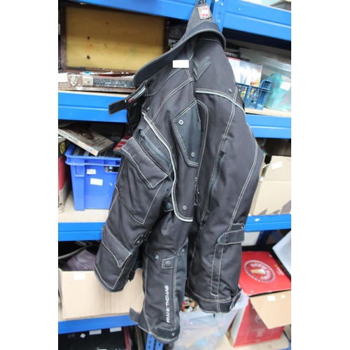 427 - LARGE WINDPROOF JACKET