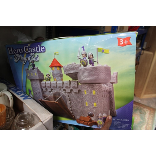 452 - HERO CASTLE PLAY SET