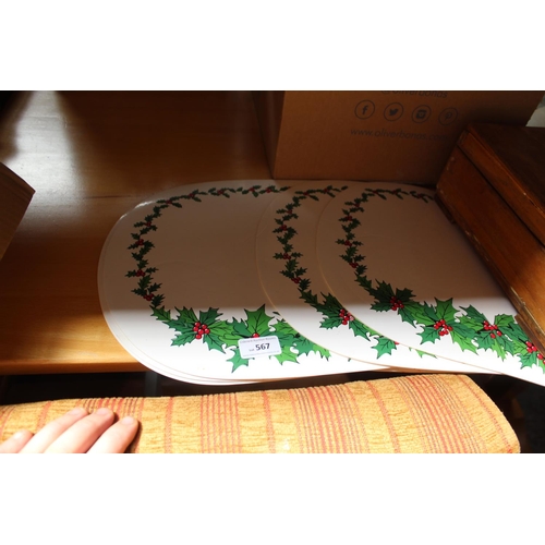 567 - QTY OF CHRISTMAS PLACE MATS