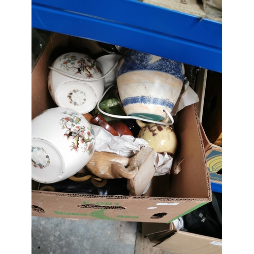 302 - QUANTITY OF ORIENTAL CERAMIC JARS & TABLE LAMPS