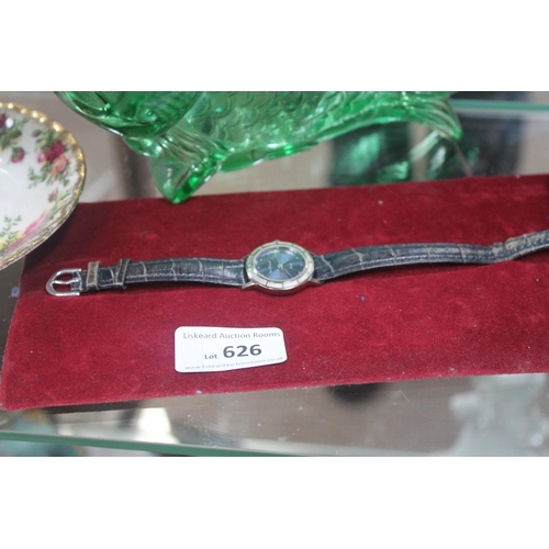 626 - LADIES WATCH WITH LEATHER STRAP