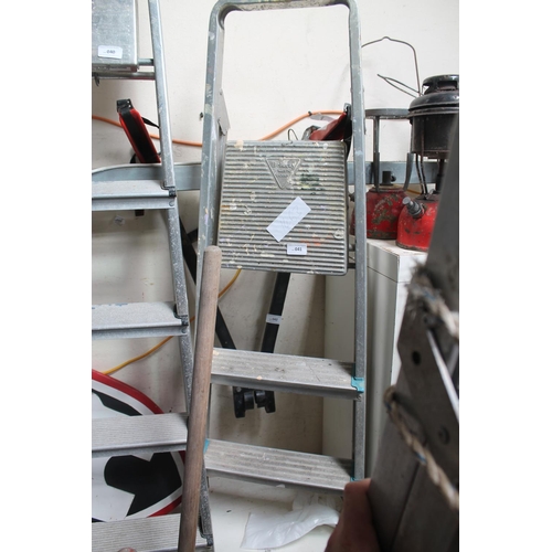 41 - 2 STEP FOLDING ALUMINIUM FOLDING LADDER