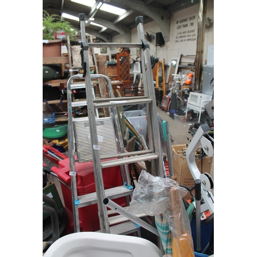 185 - EXTENDING STEPLADDERS