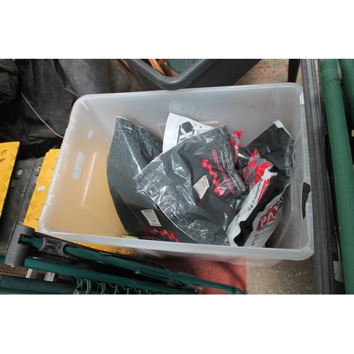 199 - BOX OF MIXED OVEN ELEMENTS