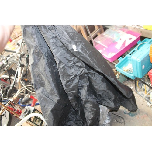 32 - MOTORBIKE COVER