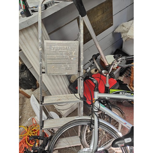 48 - YOUNGMAN ALUMINIUM STEP LADDER