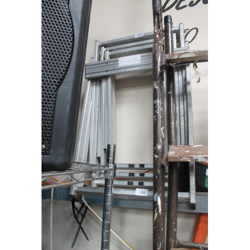 49 - FOLDING SECTIONAL ALUMINIUM LADDER