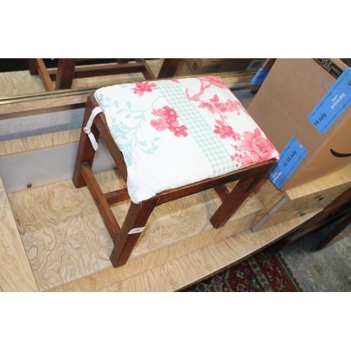 541 - SMALL PINE FOOTSTOOL