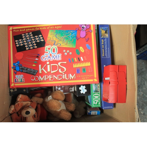 278 - LARGE BOX OF PUZZLES AND GAMES