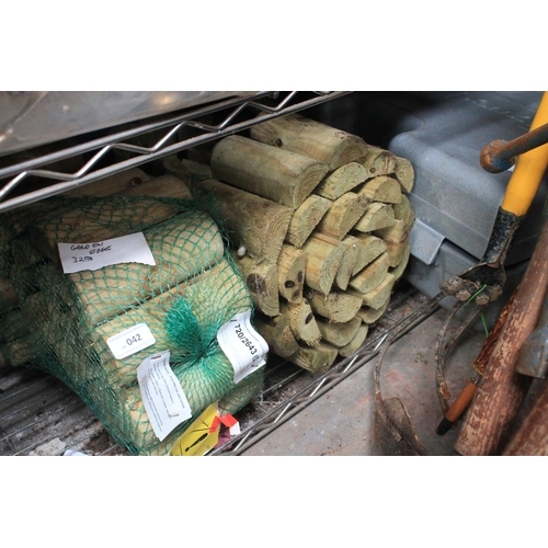 42 - 3 ROLLS OF GARDEN EDGING