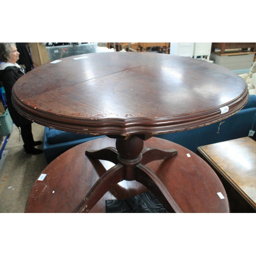 704 - MAHOGANY ROUND DINING TABLE